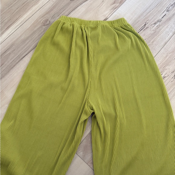Green Ribbed Pants - Picture 7 of 11